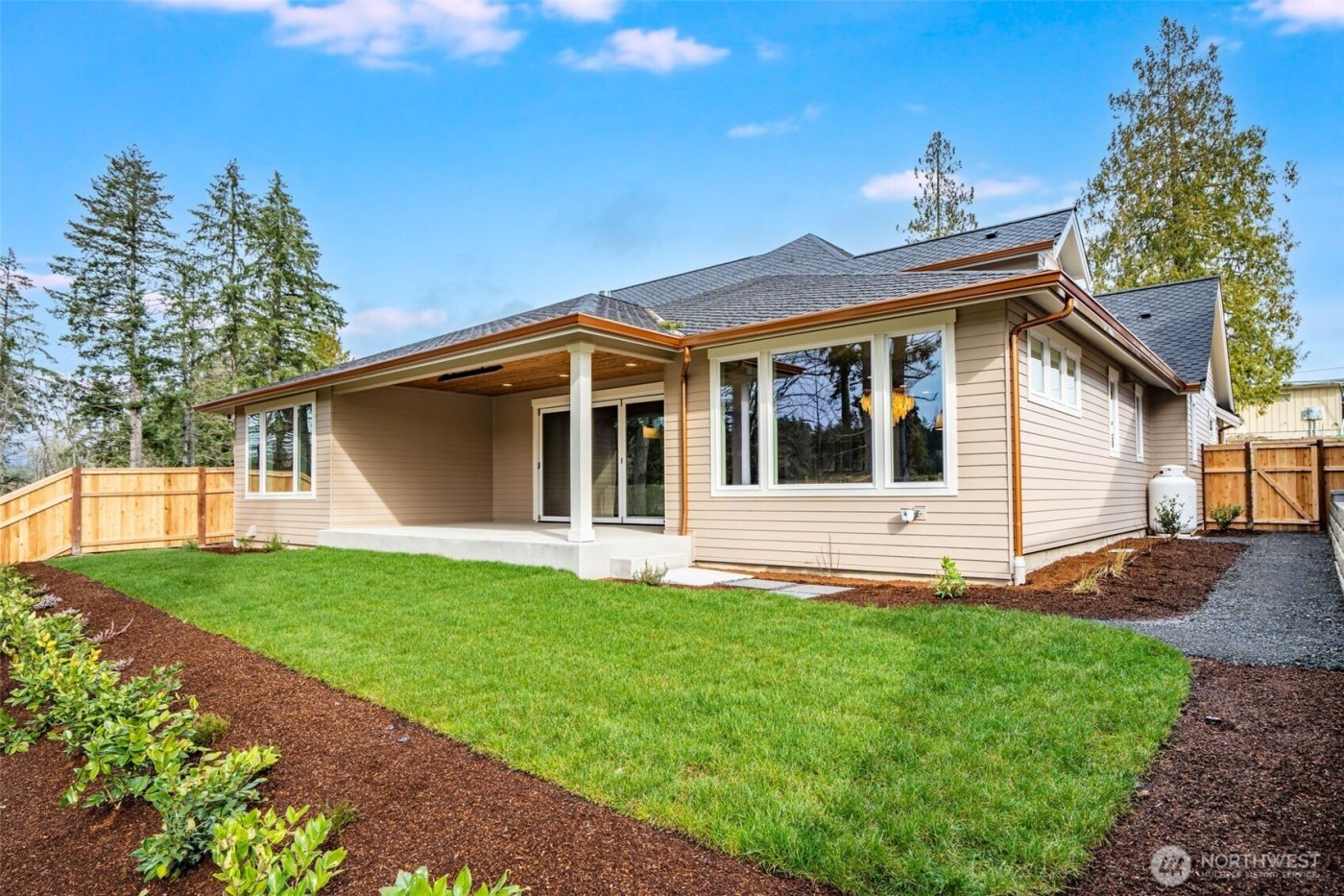 8110 Shirley Avenue , Gig Harbor, WA 98332