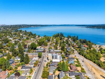 4408 D 50th Avenue S, Seattle, WA 98118 - Photo 2