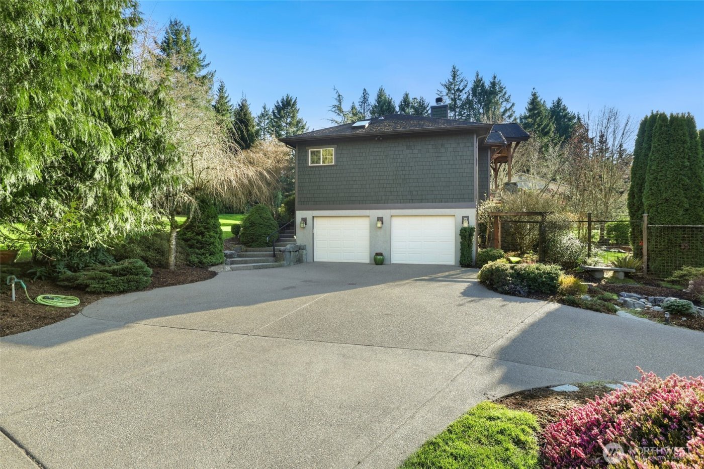 7011 Cooper Point Road NW, Olympia, WA 98502