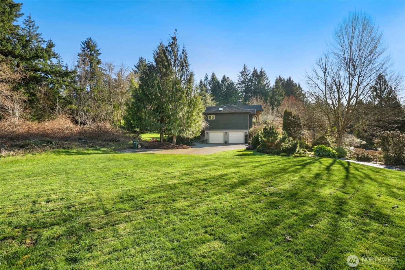 7011 Cooper Point Road NW, Olympia, WA 98502