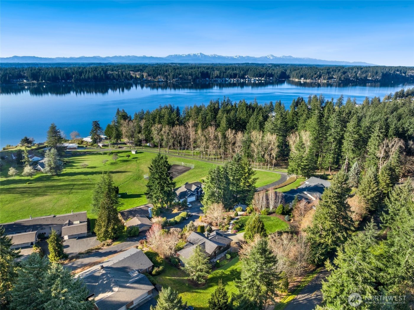 7011 Cooper Point Road NW, Olympia, WA 98502