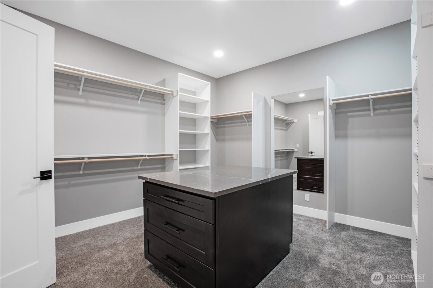 8908 Hunter Point NW, Olympia, WA 98502