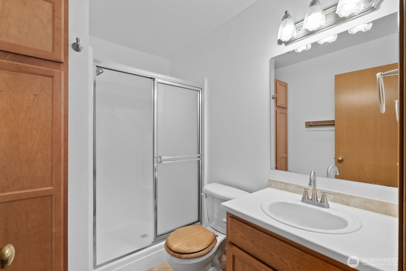 215 James Street S, Roy, WA 98580