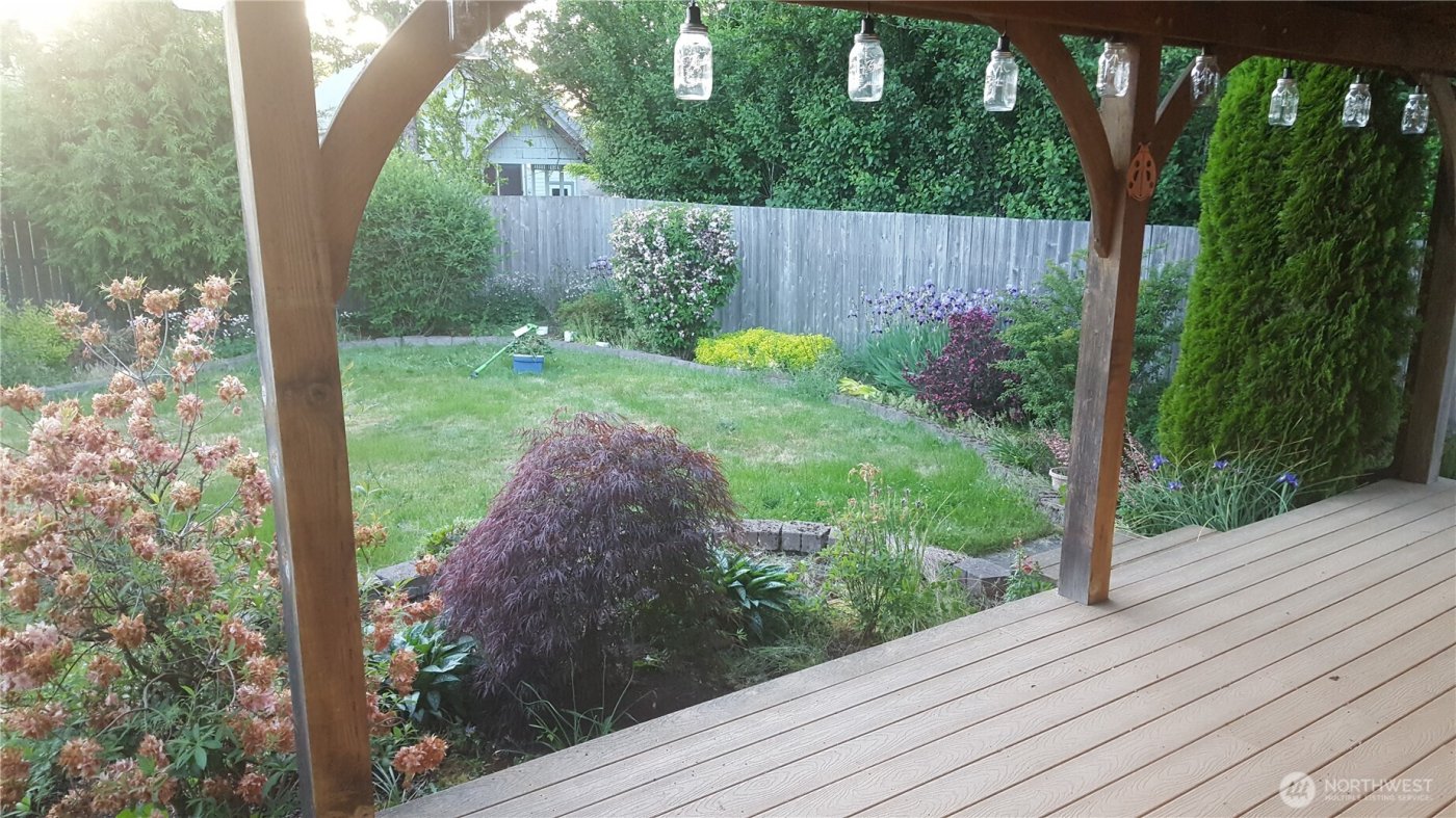 215 James Street S, Roy, WA 98580