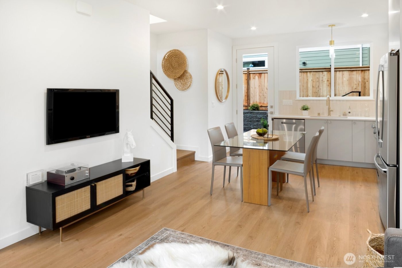 8841 Earl Avenue NW, Seattle, WA 98117