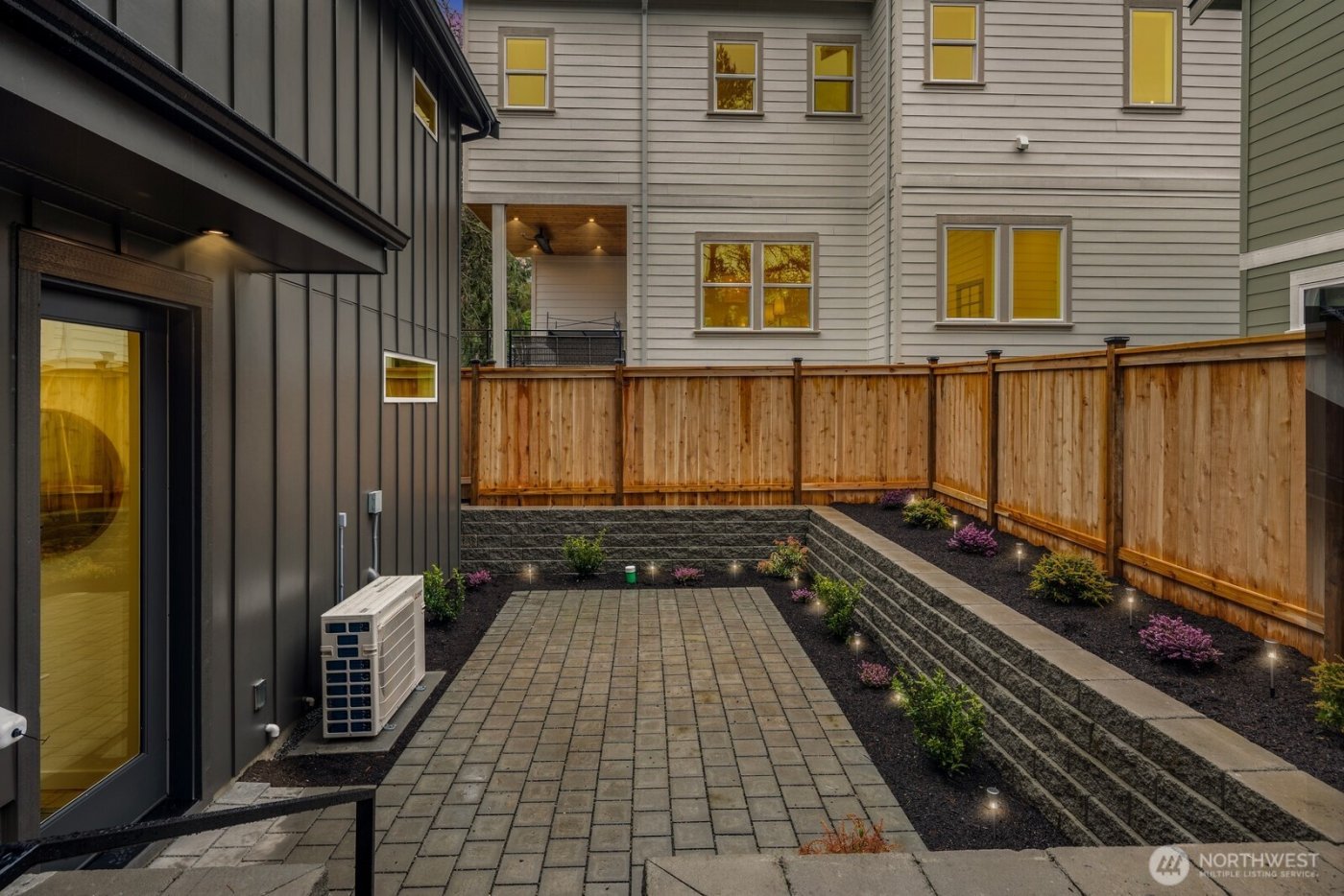 8841 Earl Avenue NW, Seattle, WA 98117