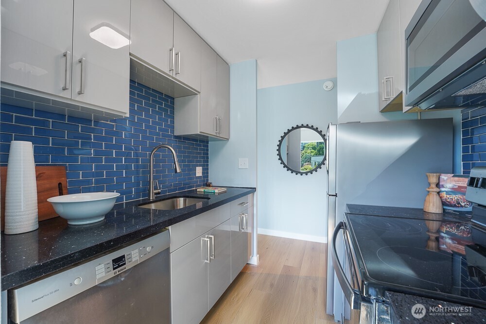 308 E Republican Street #703, Seattle, WA 98102