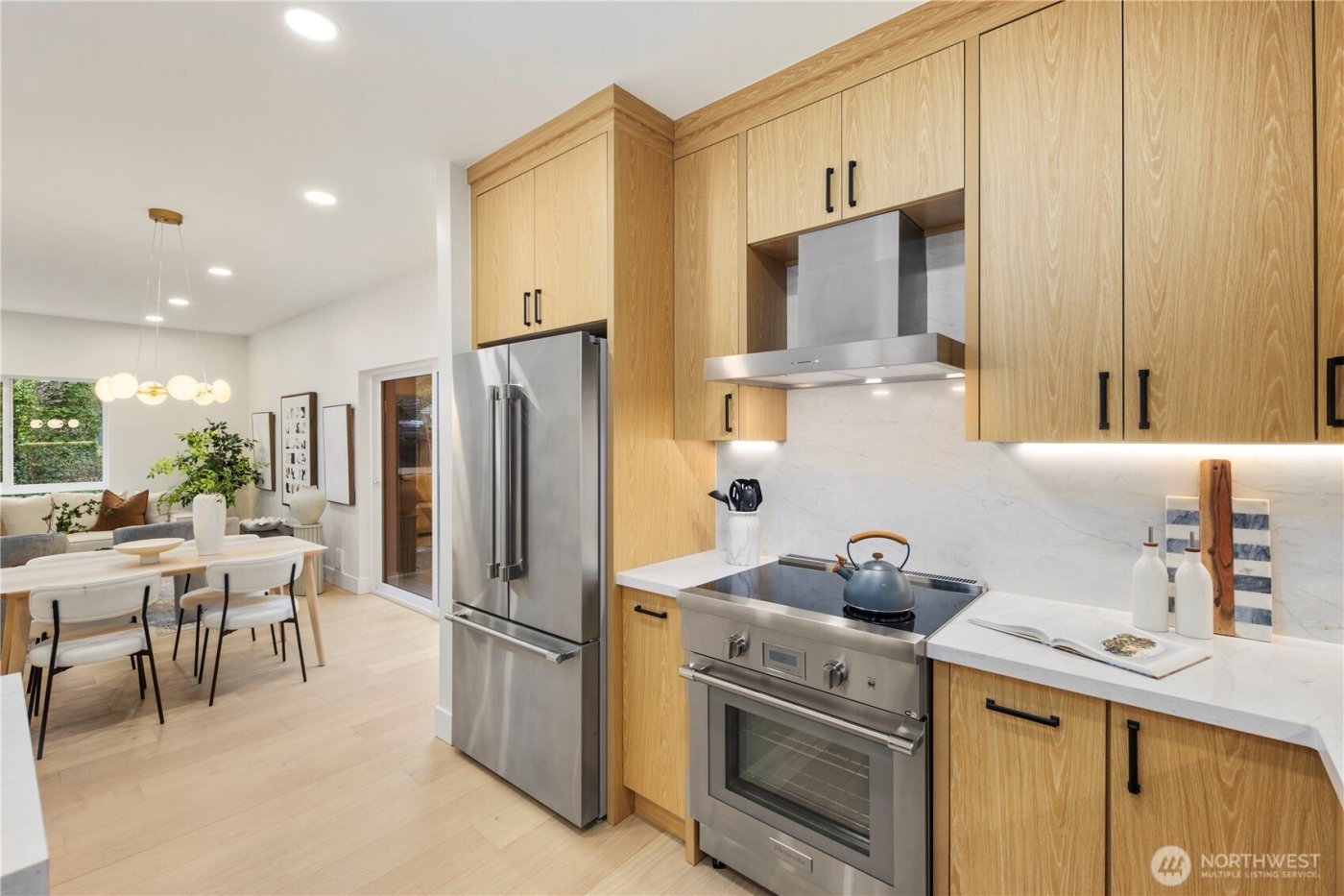 13009 NE 104th Place , Kirkland, WA 98033