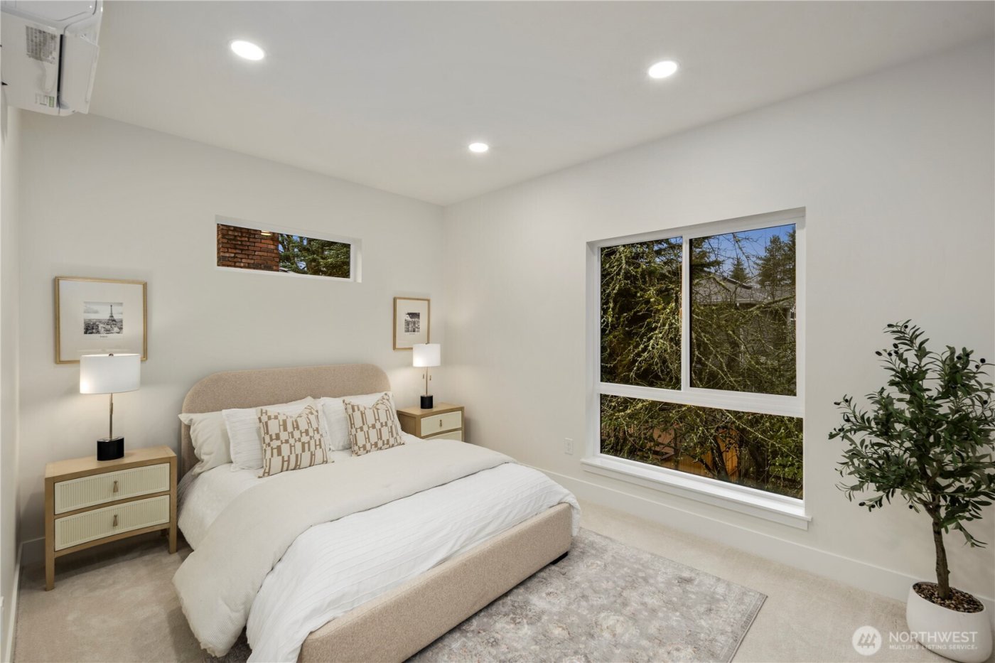 13009 NE 104th Place , Kirkland, WA 98033