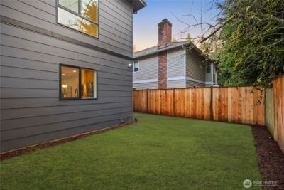 13009 NE 104th Place , Kirkland, WA 98033 - Photo 31
