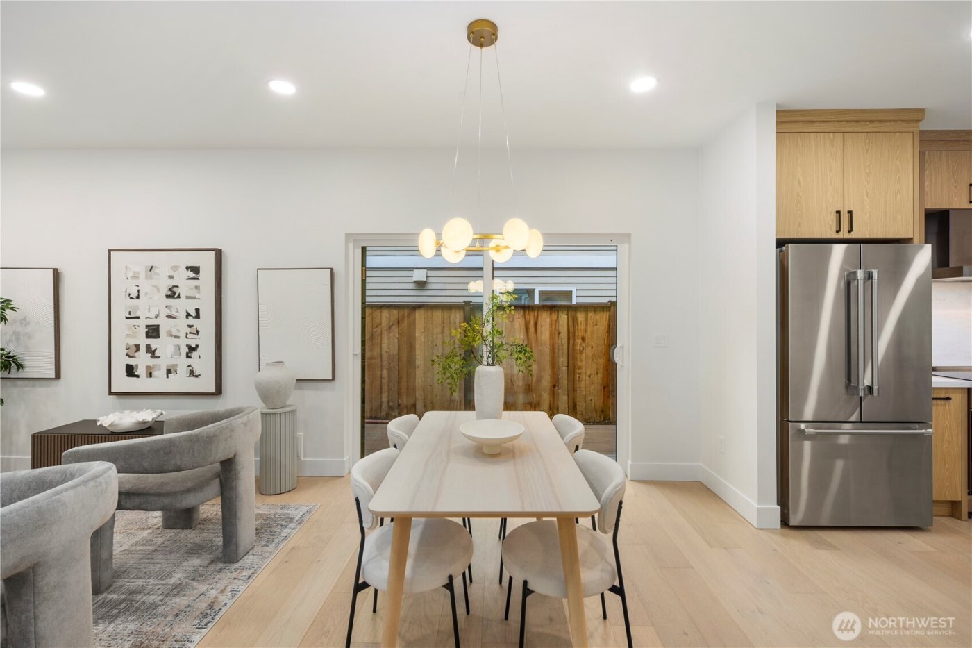 13009 NE 104th Place , Kirkland, WA 98033