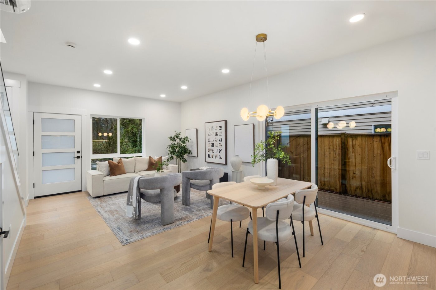 13009 NE 104th Place , Kirkland, WA 98033