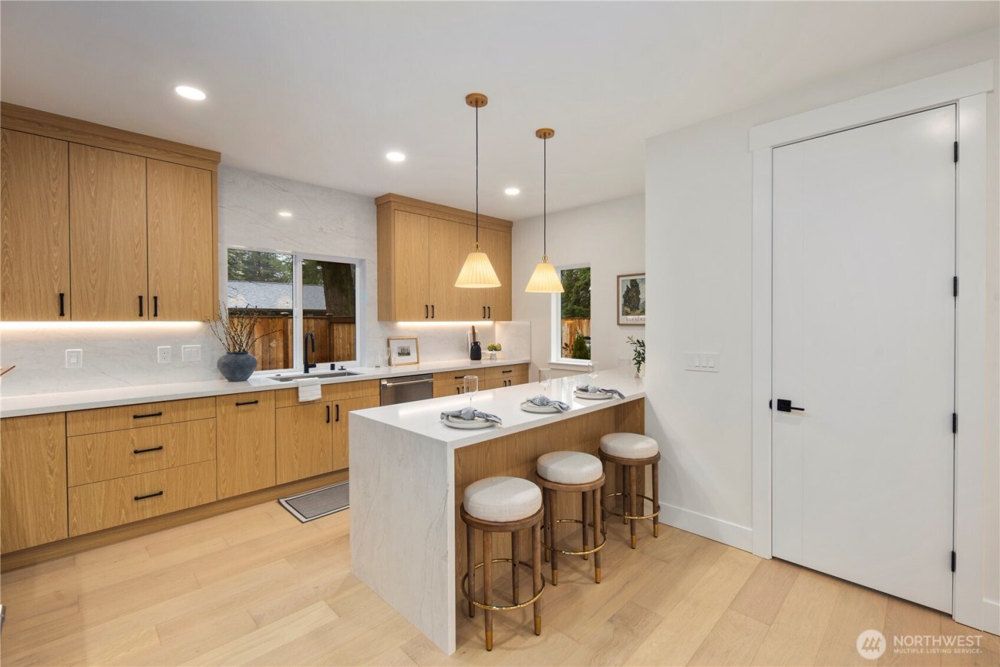 13009 NE 104th Place , Kirkland, WA 98033