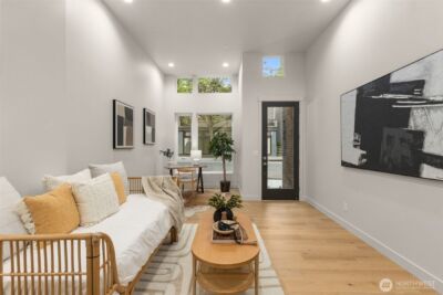 1104 B 34th Avenue , Seattle, WA 98122 - Photo 2