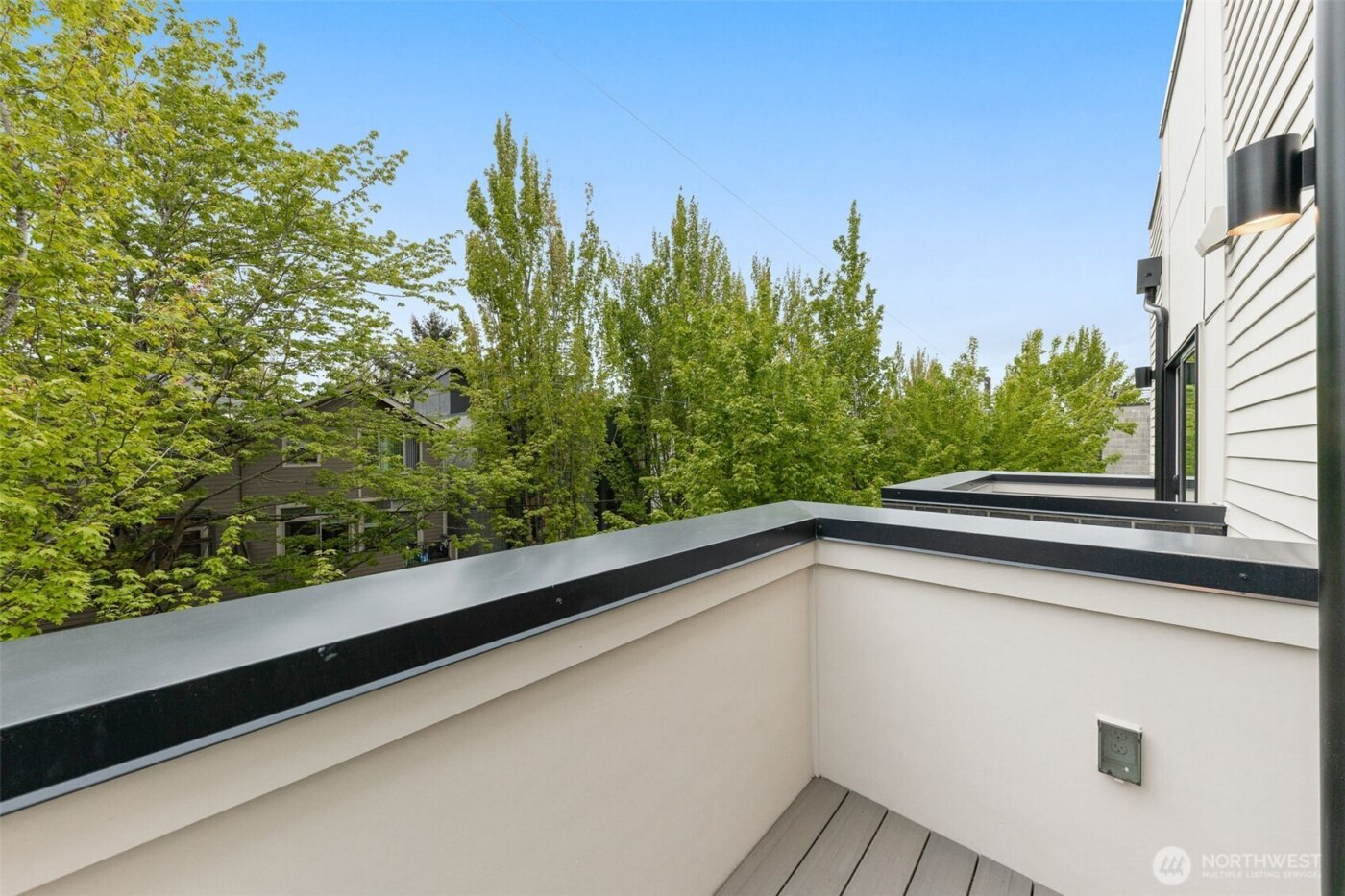 1104 B 34th Avenue , Seattle, WA 98122