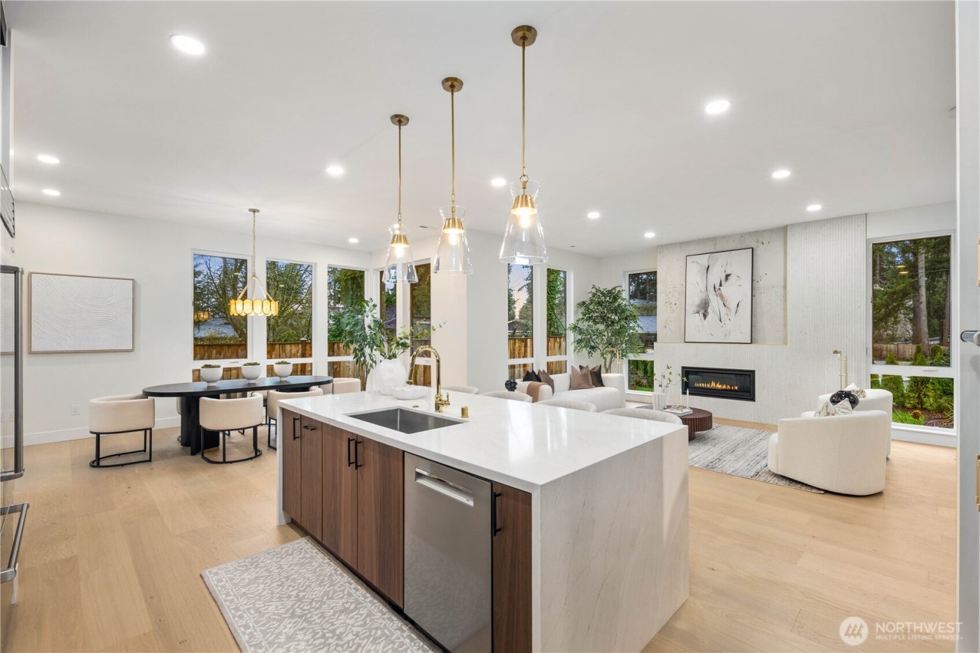 10416 130th Avenue NE, Kirkland, WA 98033