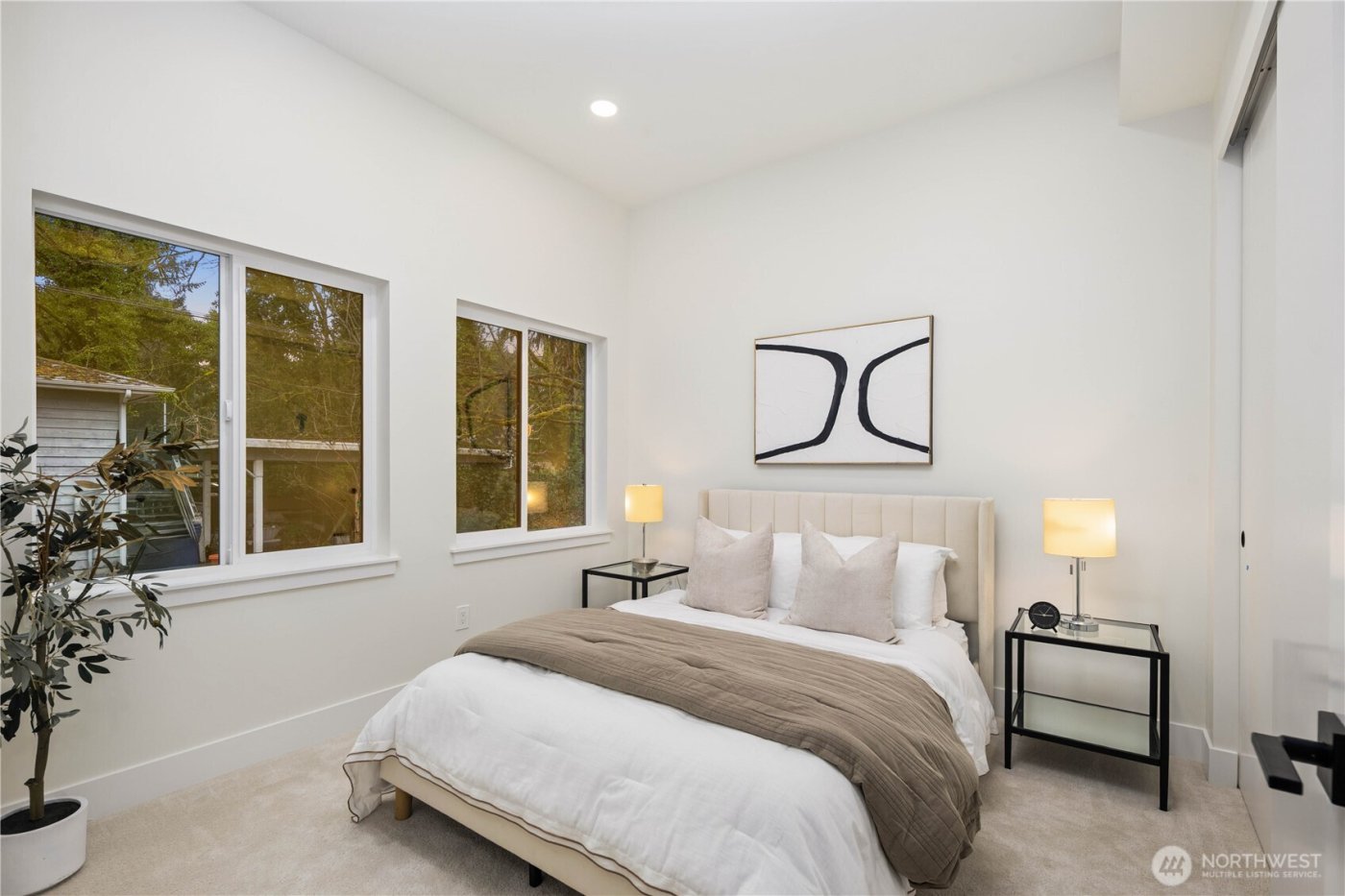 10416 130th Avenue NE, Kirkland, WA 98033