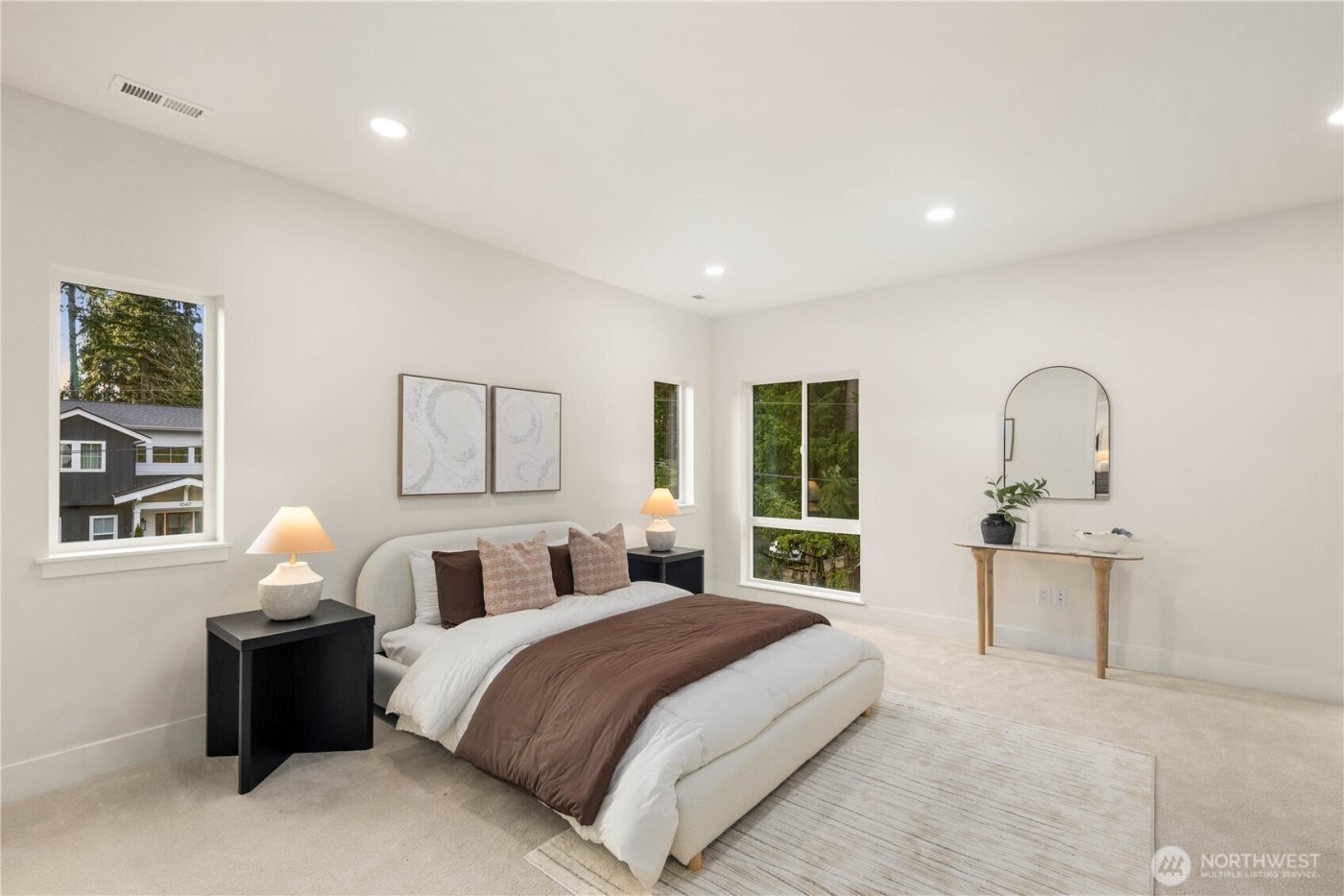 10416 130th Avenue NE, Kirkland, WA 98033