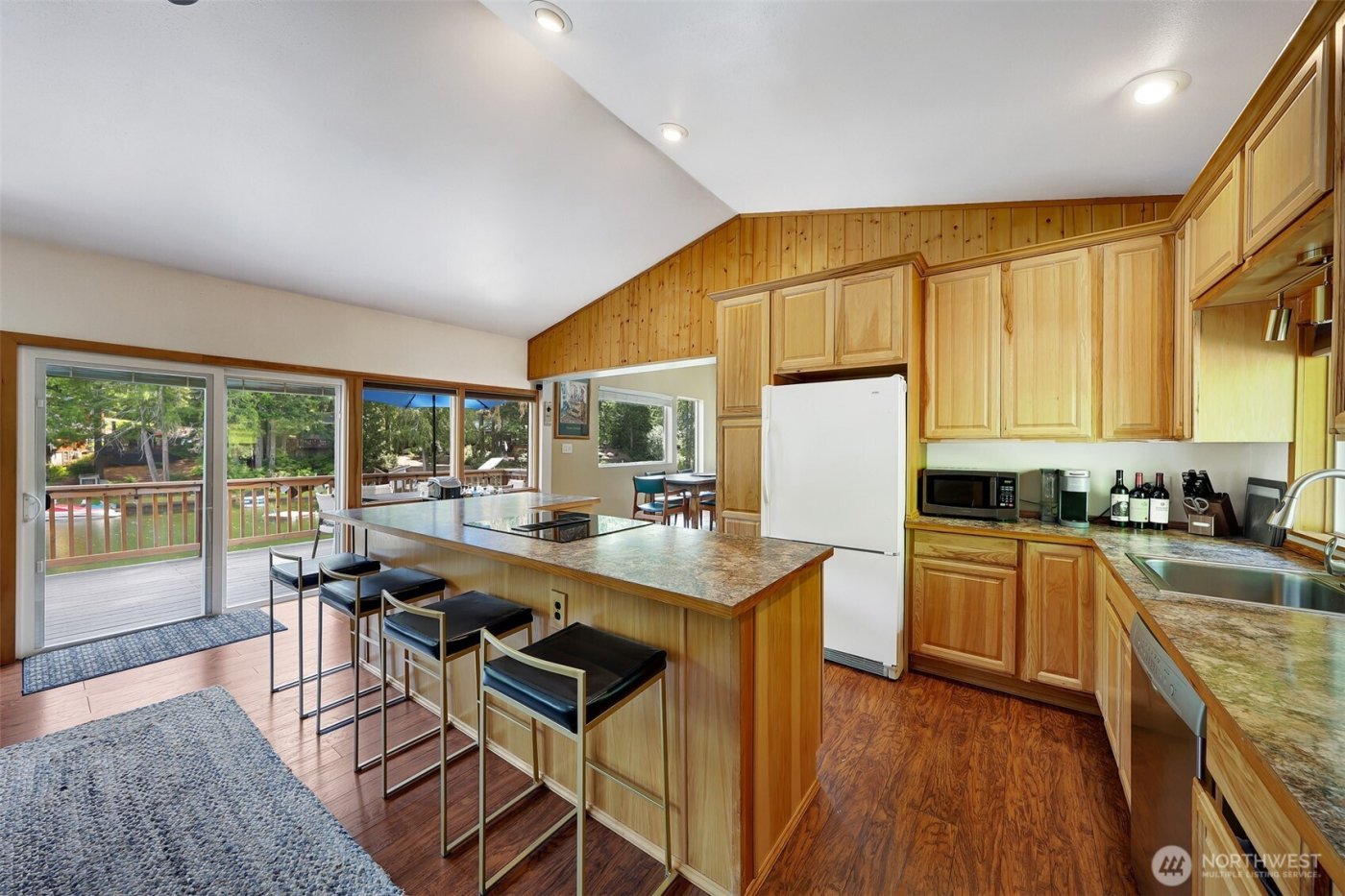 292 NE Lake Drive , Tahuya, WA 98588