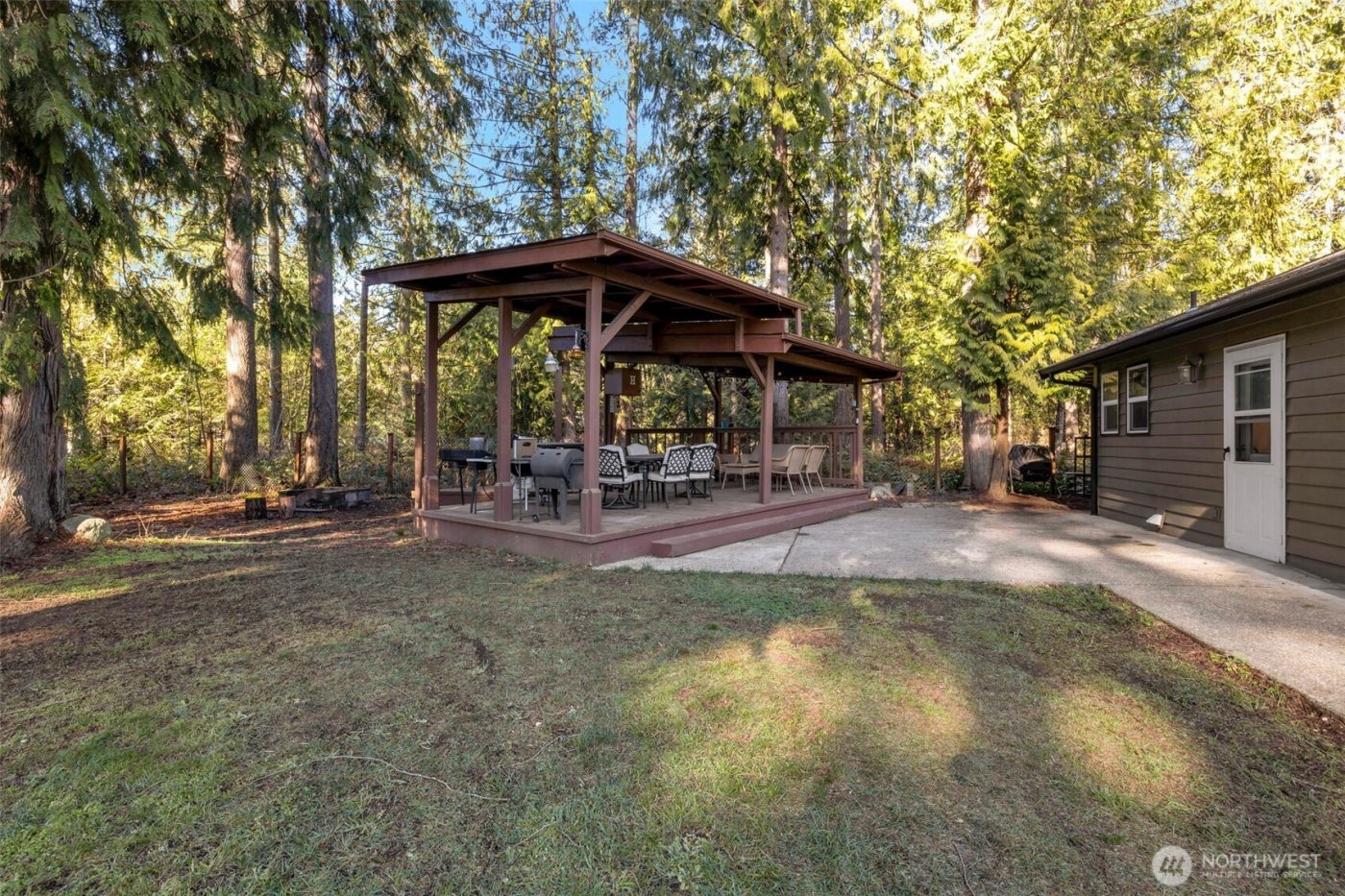 37905 250th Avenue SE, Enumclaw, WA 98022