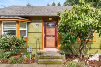 1912 Elliott Avenue NW, Olympia, WA 98502