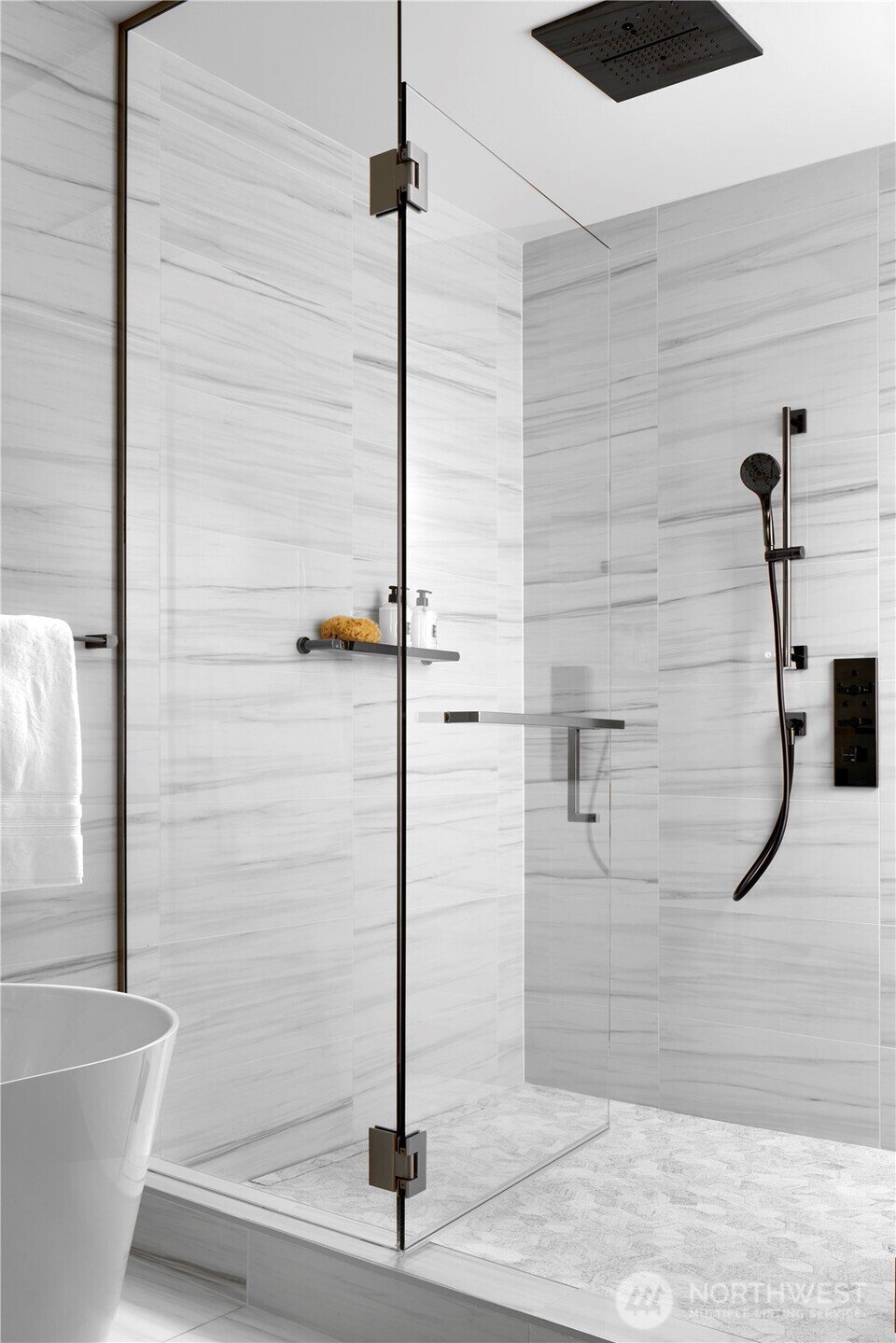 838 Avenue Square NE #1202, Bellevue, WA 98004