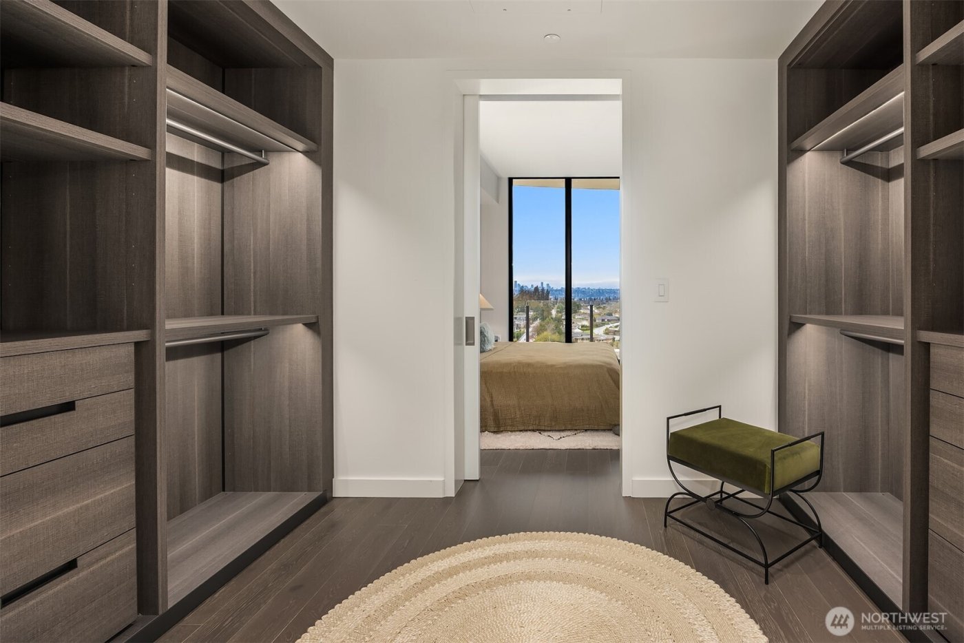 838 Avenue Square NE #1403, Bellevue, WA 98004