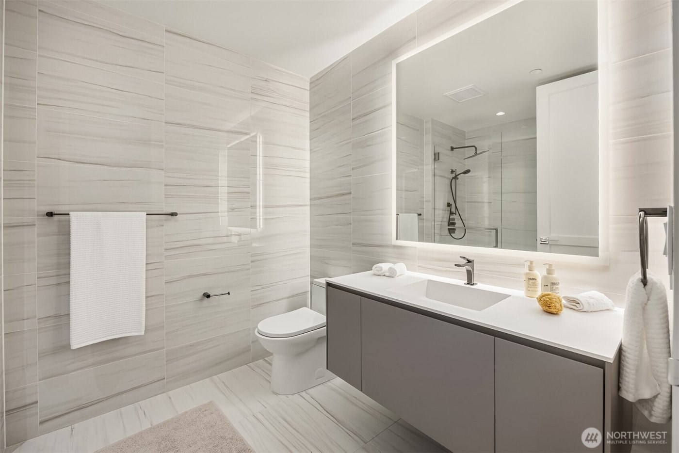 838 Avenue Square NE #1403, Bellevue, WA 98004