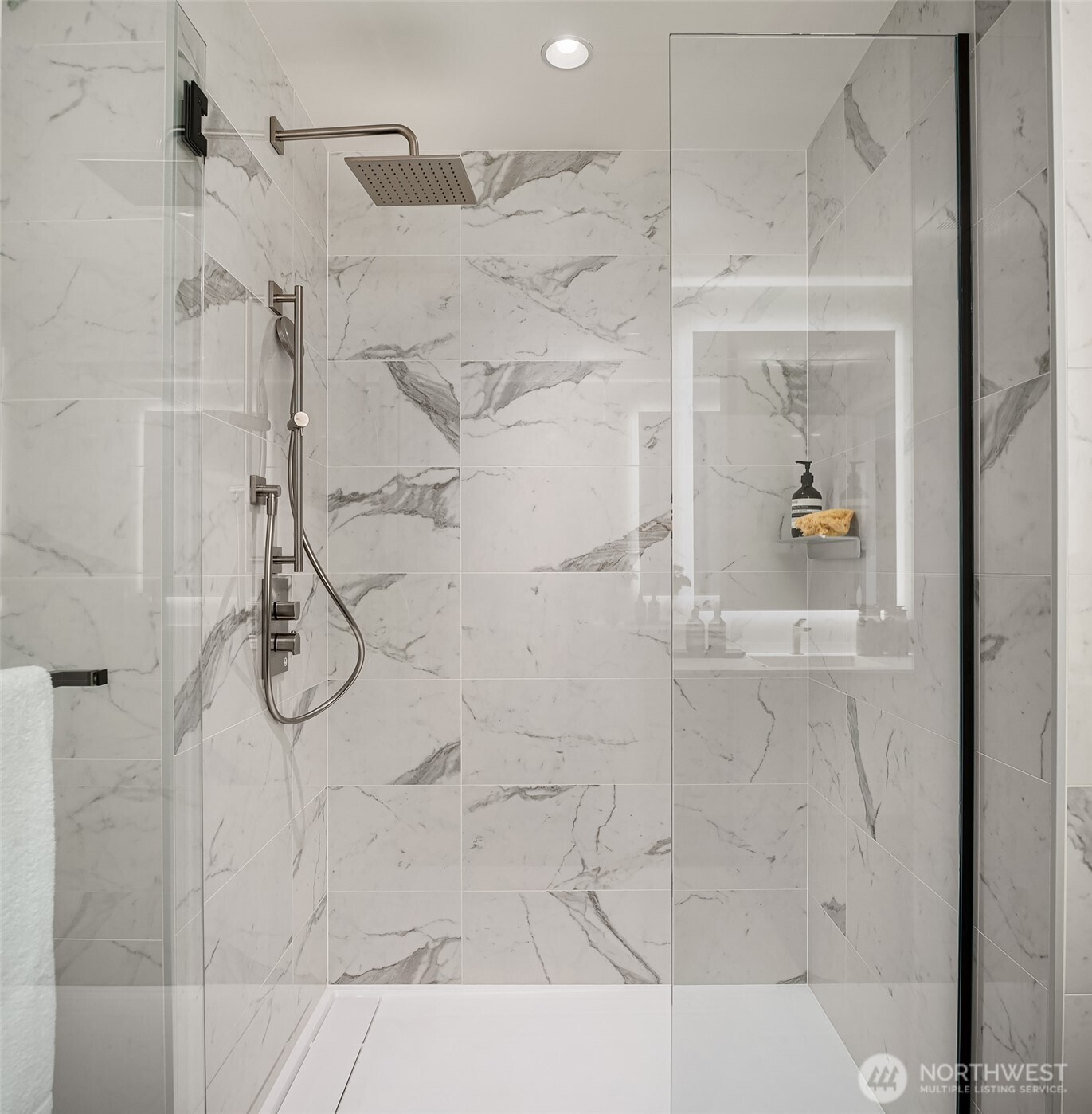 889 Avenue Square NE #708, Bellevue, WA 98004