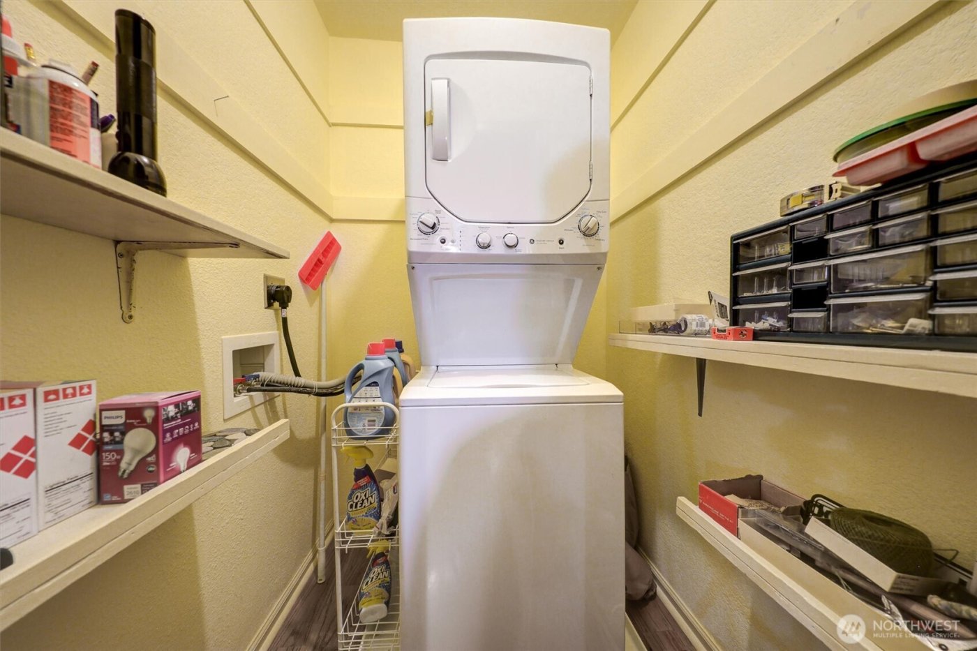 2536 N Lafayette Avenue , Bremerton, WA 98312