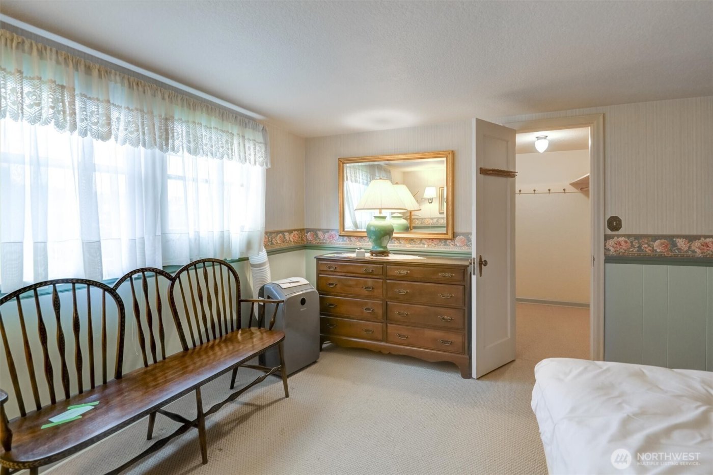 2536 N Lafayette Avenue , Bremerton, WA 98312