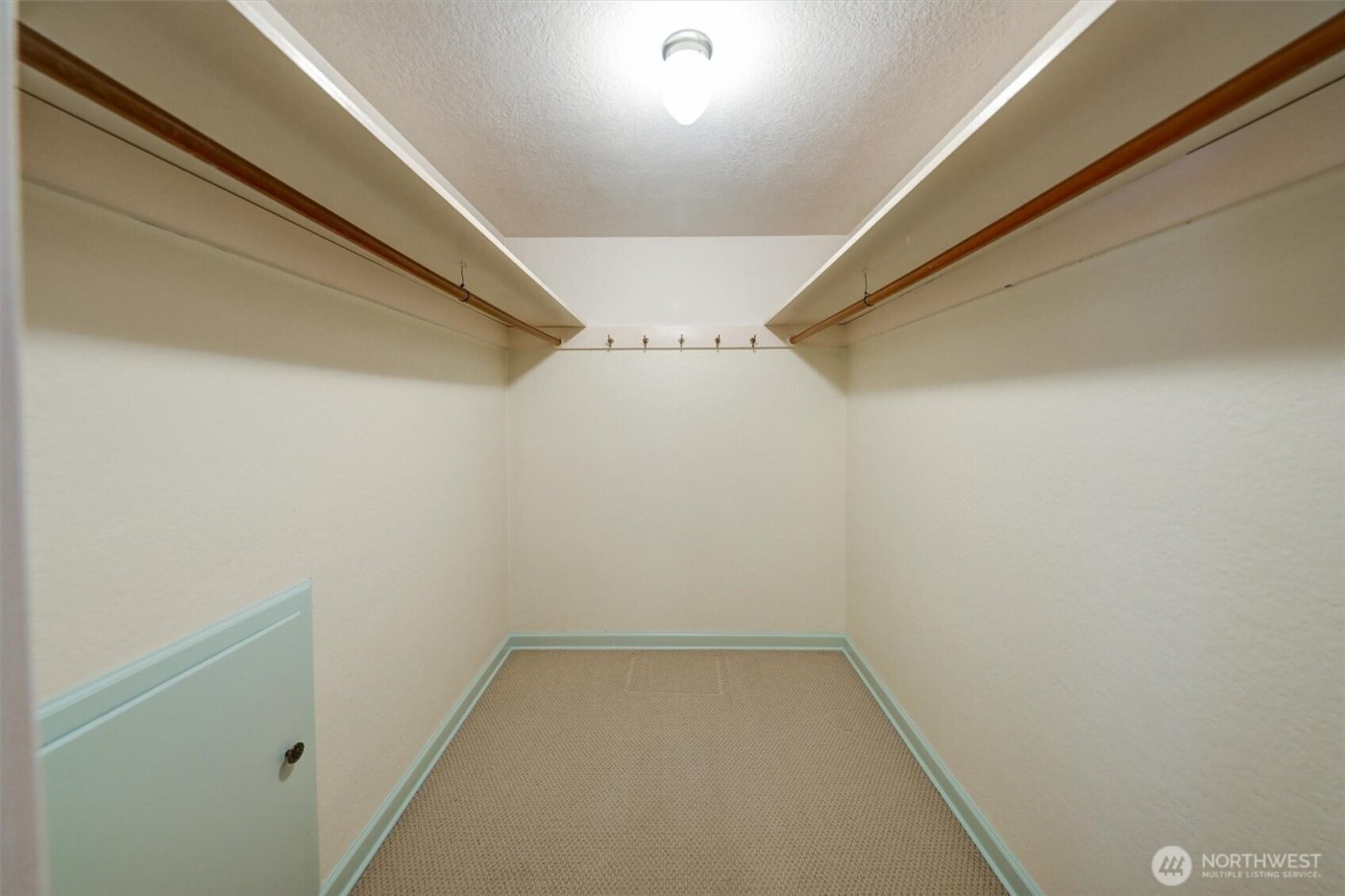 2536 N Lafayette Avenue , Bremerton, WA 98312