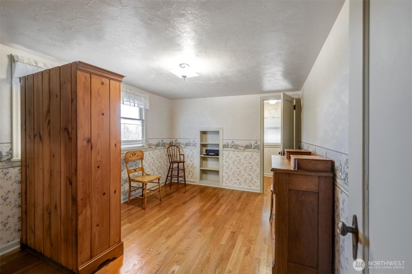 2536 N Lafayette Avenue , Bremerton, WA 98312