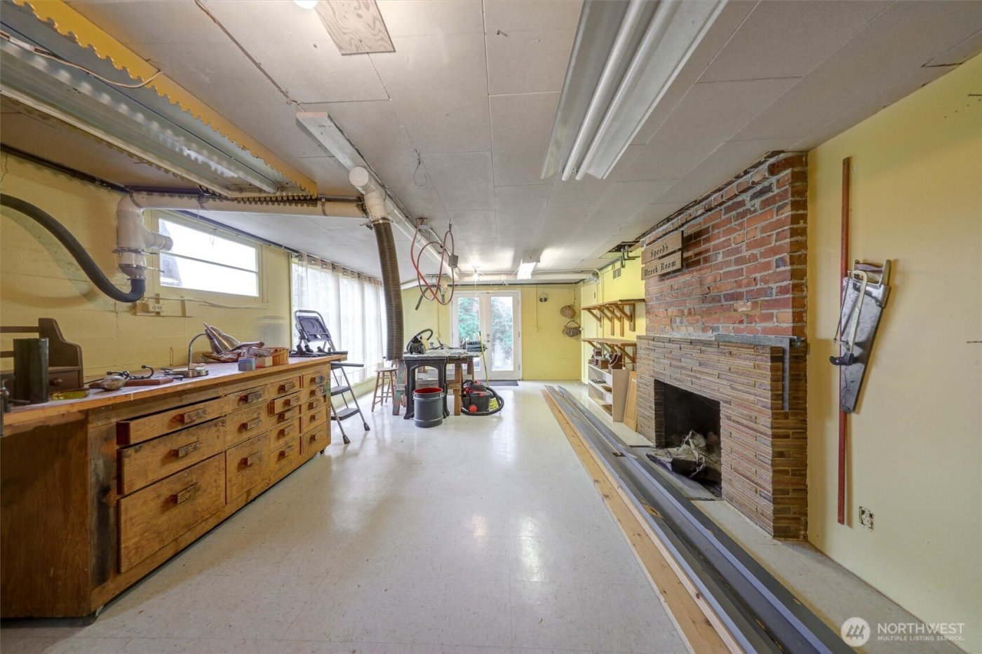 2536 N Lafayette Avenue , Bremerton, WA 98312