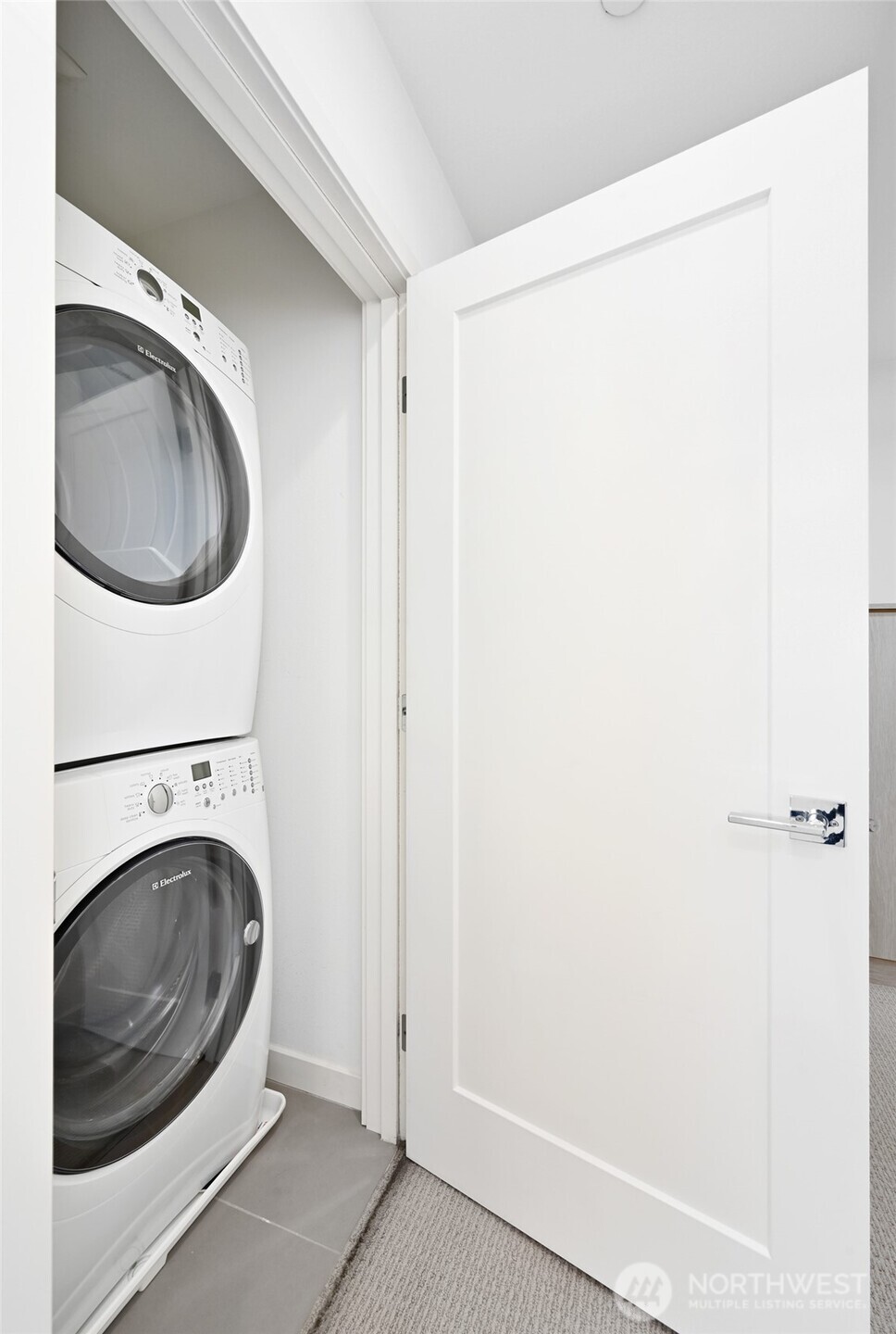 6312 32nd Avenue NW #F, Seattle, WA 98107