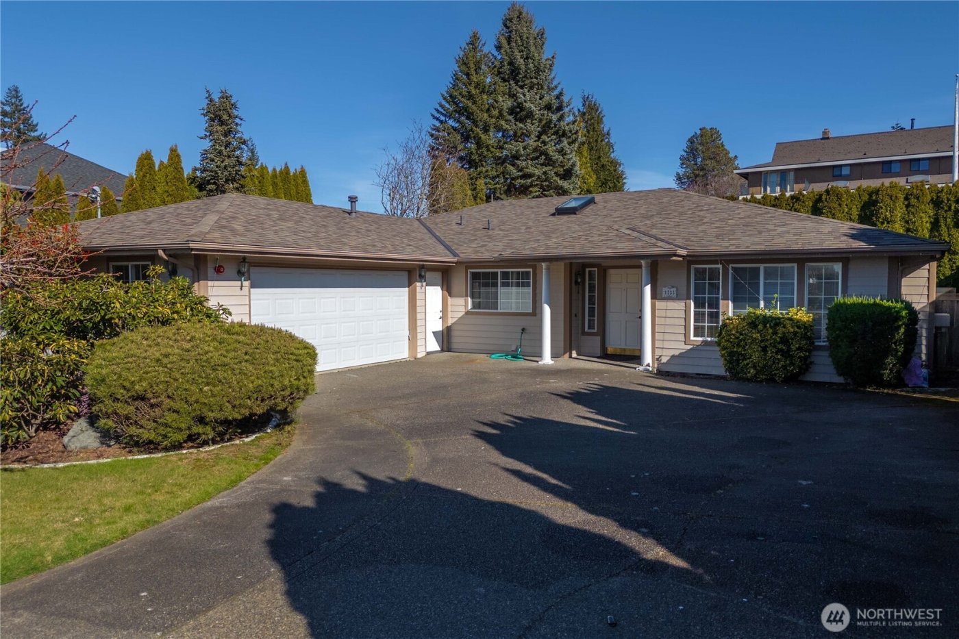 1233 S Geiger St , Tacoma, WA 98465-1522