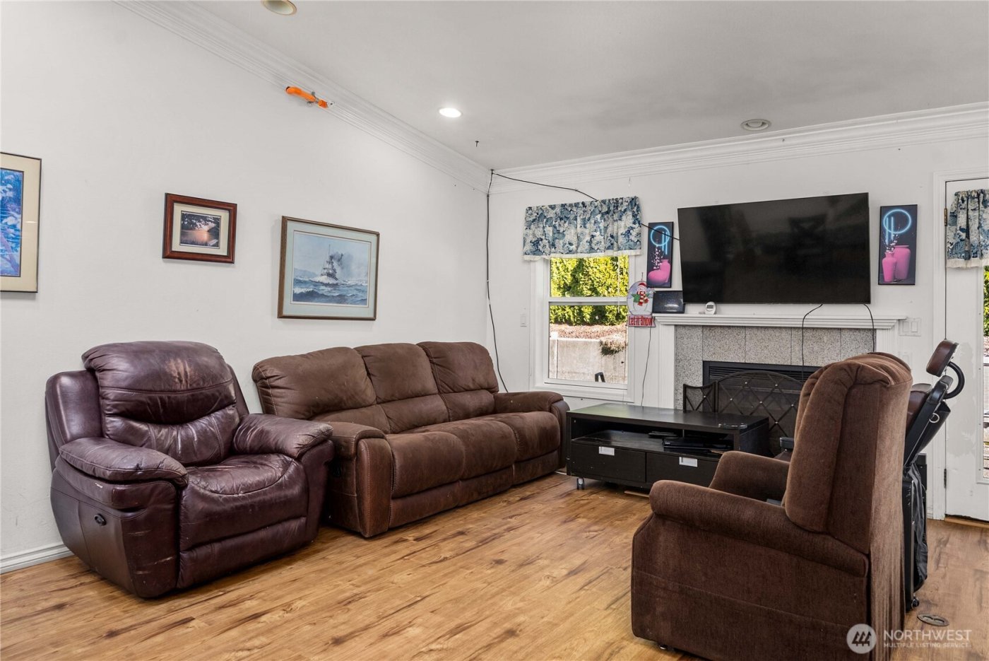 1233 S Geiger St , Tacoma, WA 98465-1522