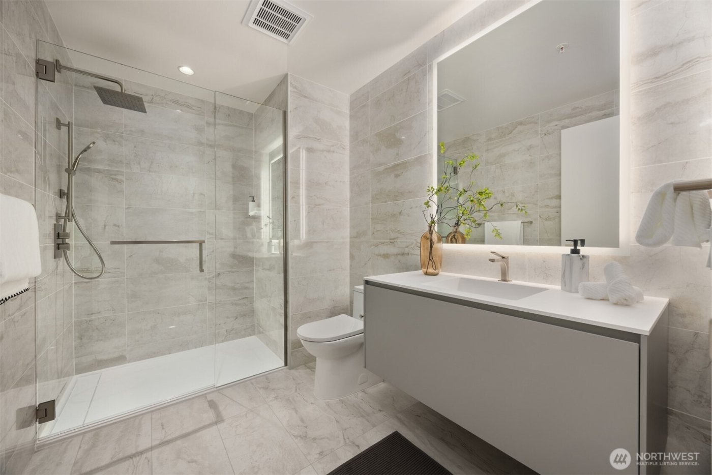 889 Avenue Square NE #311, Bellevue, WA 98004