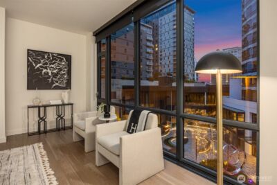 889 Avenue Square NE #311, Bellevue, WA 98004 - Photo 2