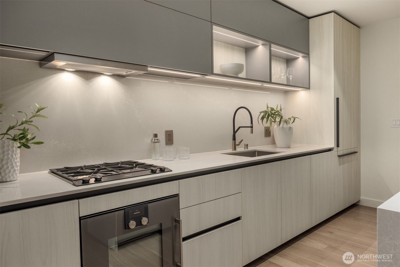 889 Avenue Square NE #311, Bellevue, WA 98004