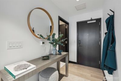 889 Avenue Square NE #703, Bellevue, WA 98004 - Photo 7