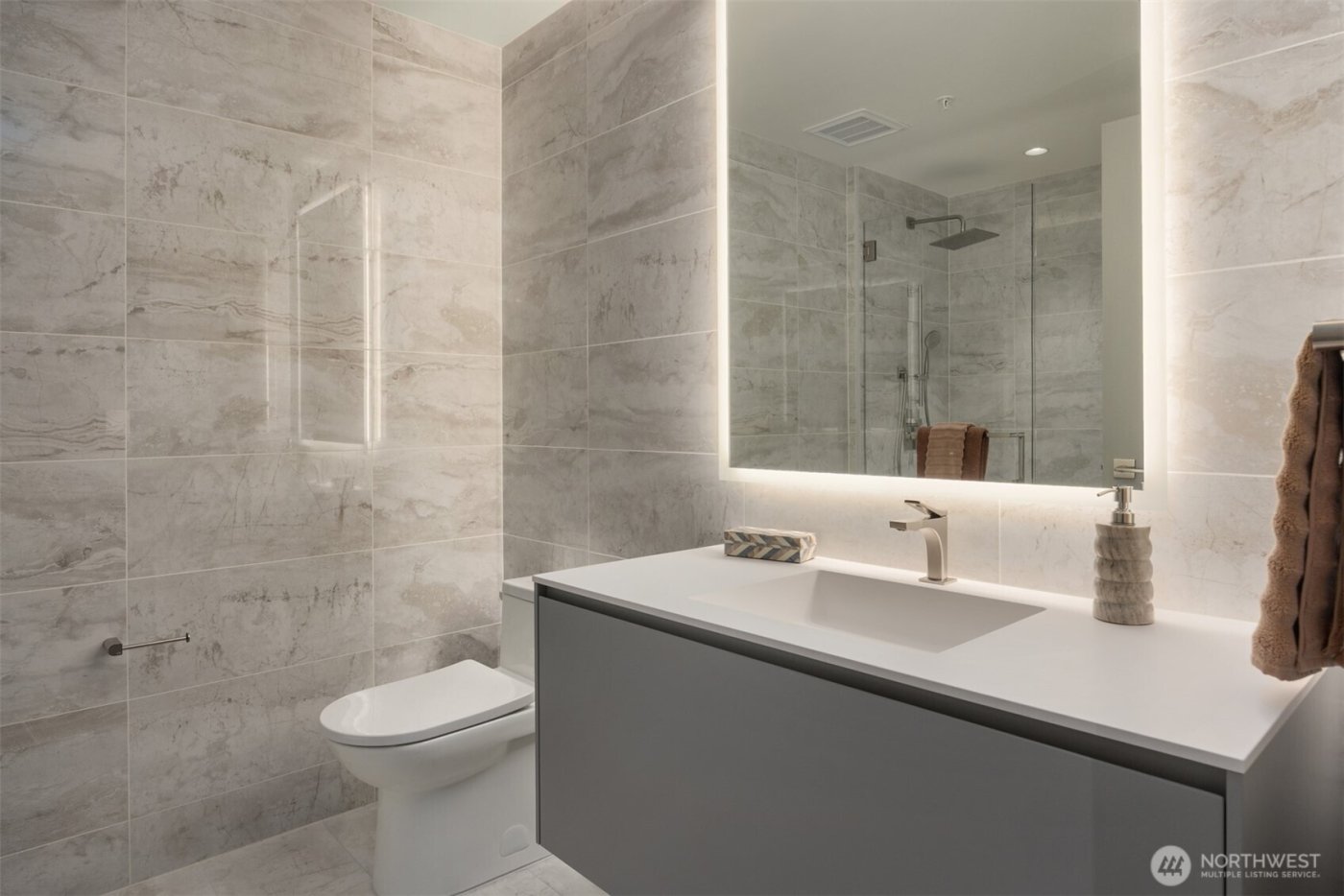 889 Avenue Square NE #1410, Bellevue, WA 98004