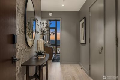 889 Avenue Square NE #1410, Bellevue, WA 98004 - Photo 3