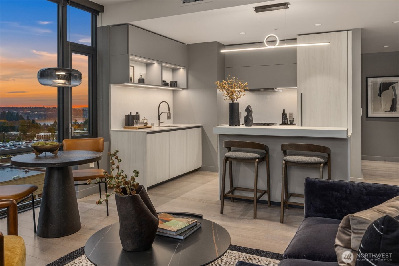 889 Avenue Square NE #1410, Bellevue, WA 98004
