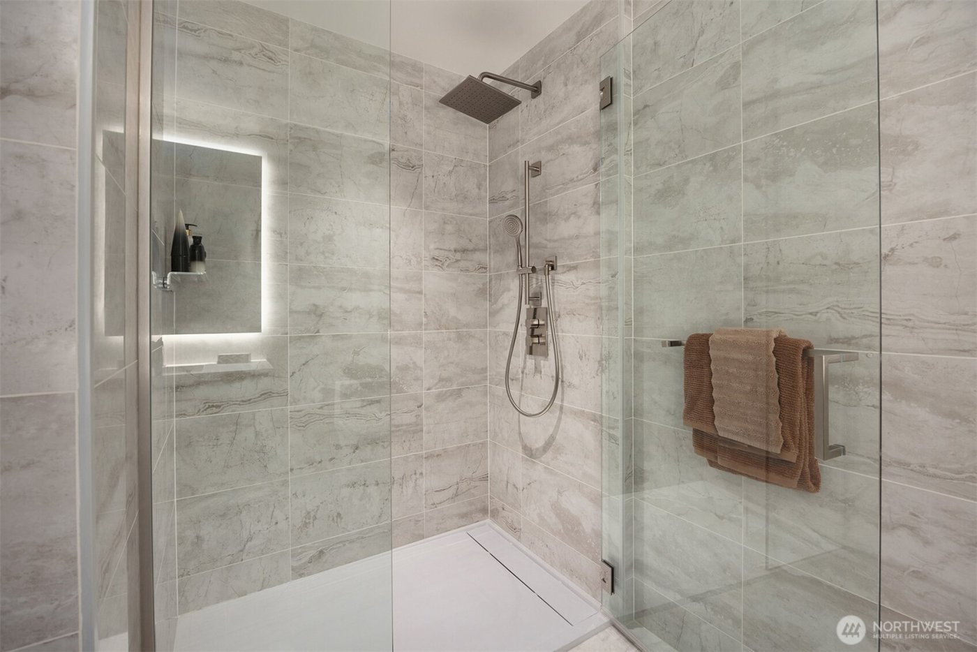 889 Avenue Square NE #1410, Bellevue, WA 98004