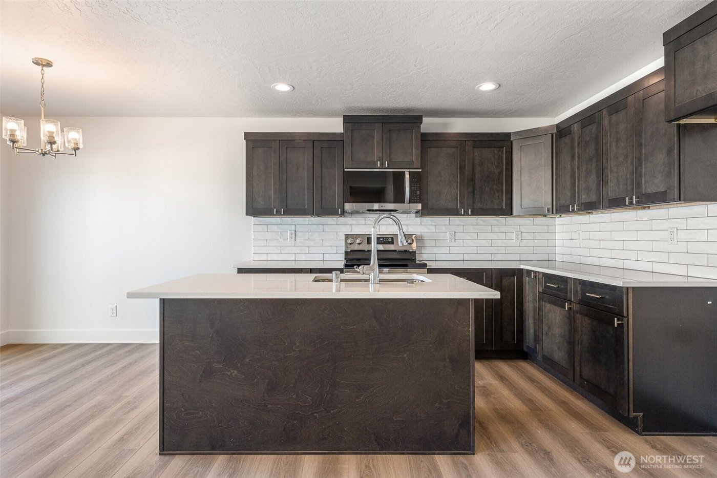 312 N Montana Street , Moses Lake, WA 98837