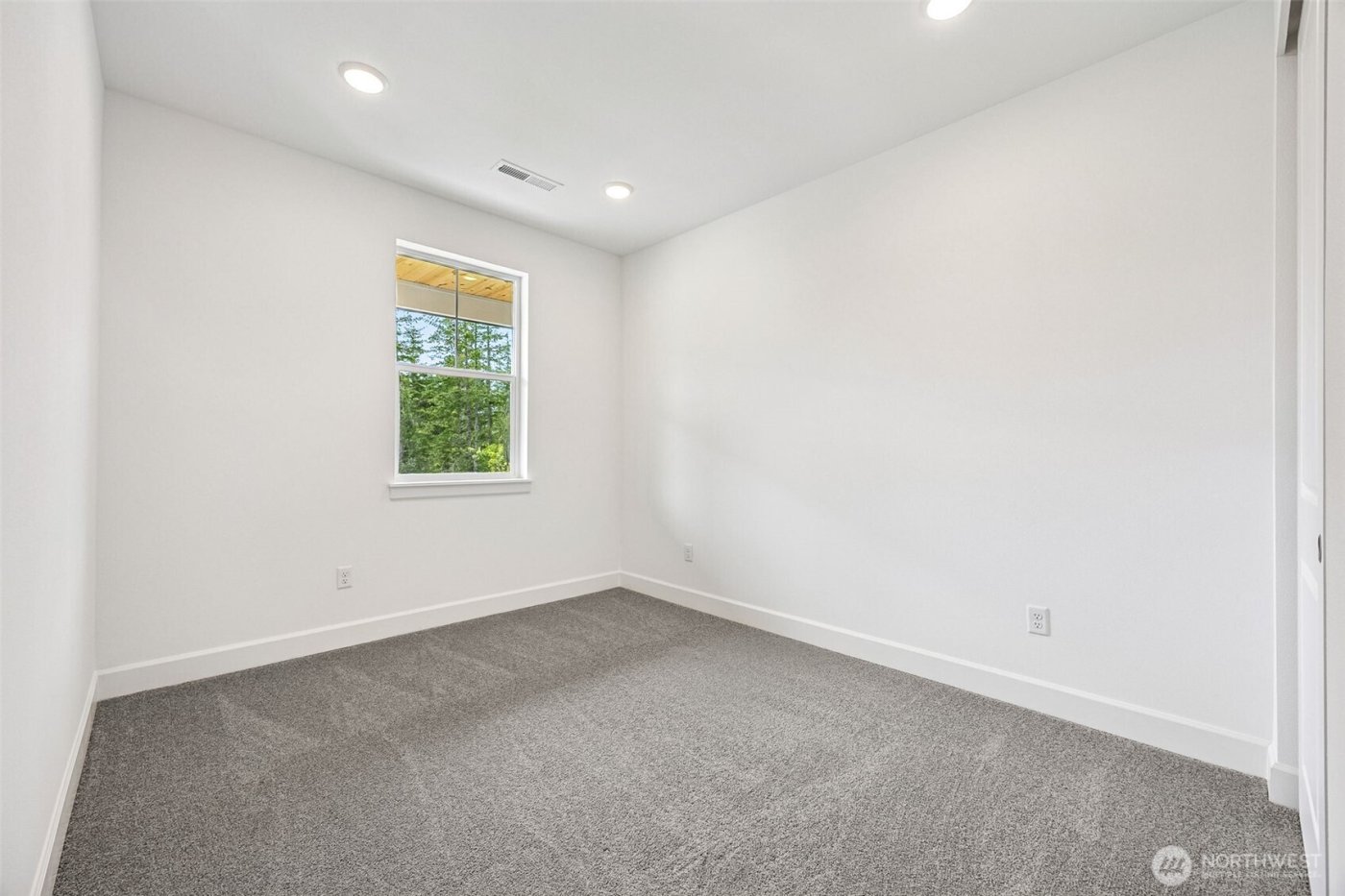 15410 210th Avenue E #316, Bonney Lake, WA 98391