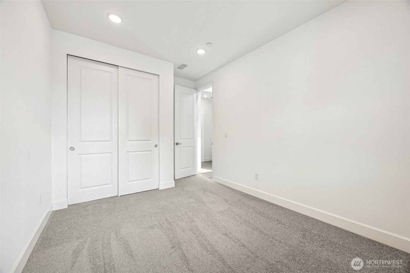 15410 210th Avenue E #316, Bonney Lake, WA 98391