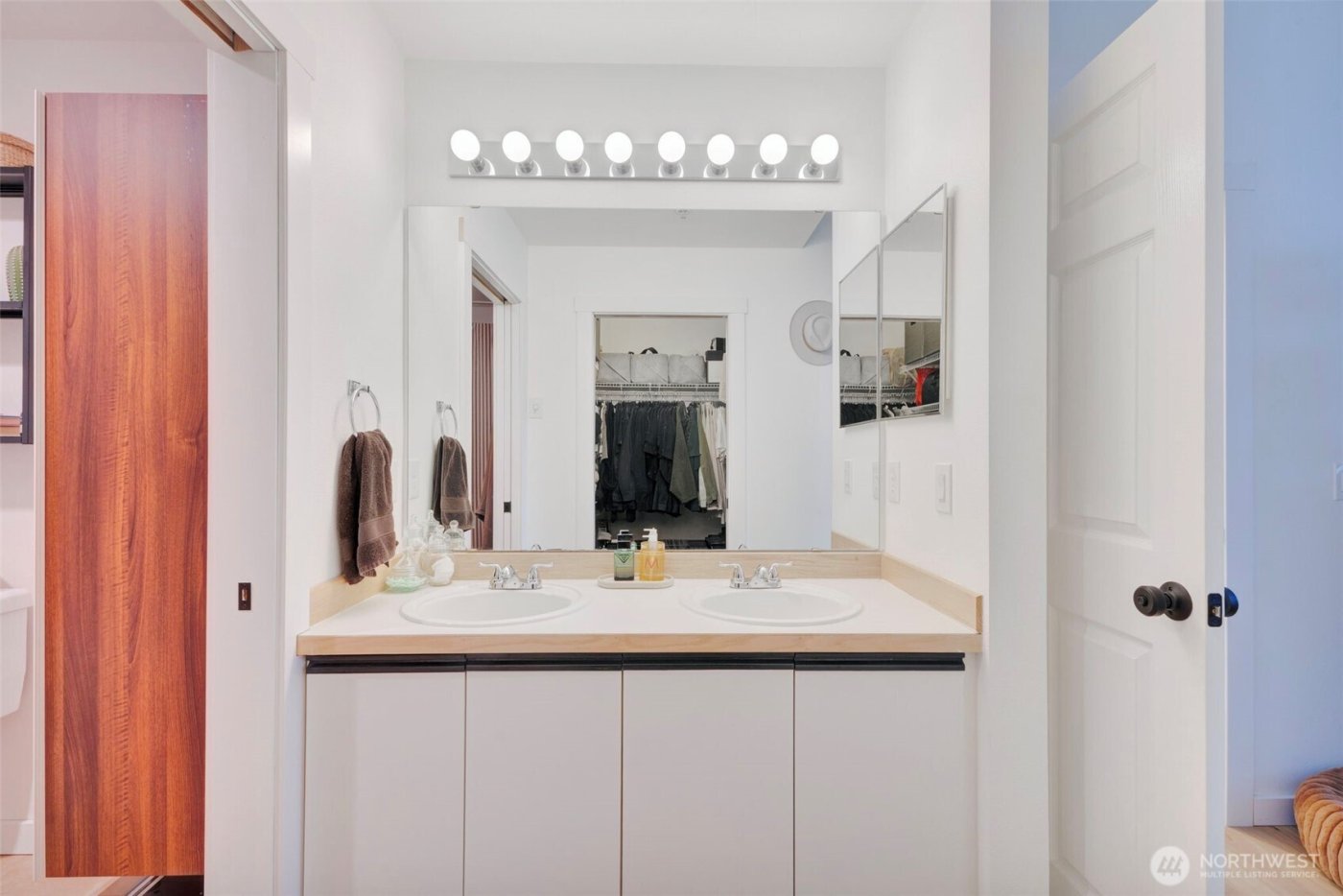 23519 55th Avenue S #12-1, Kent, WA 98032