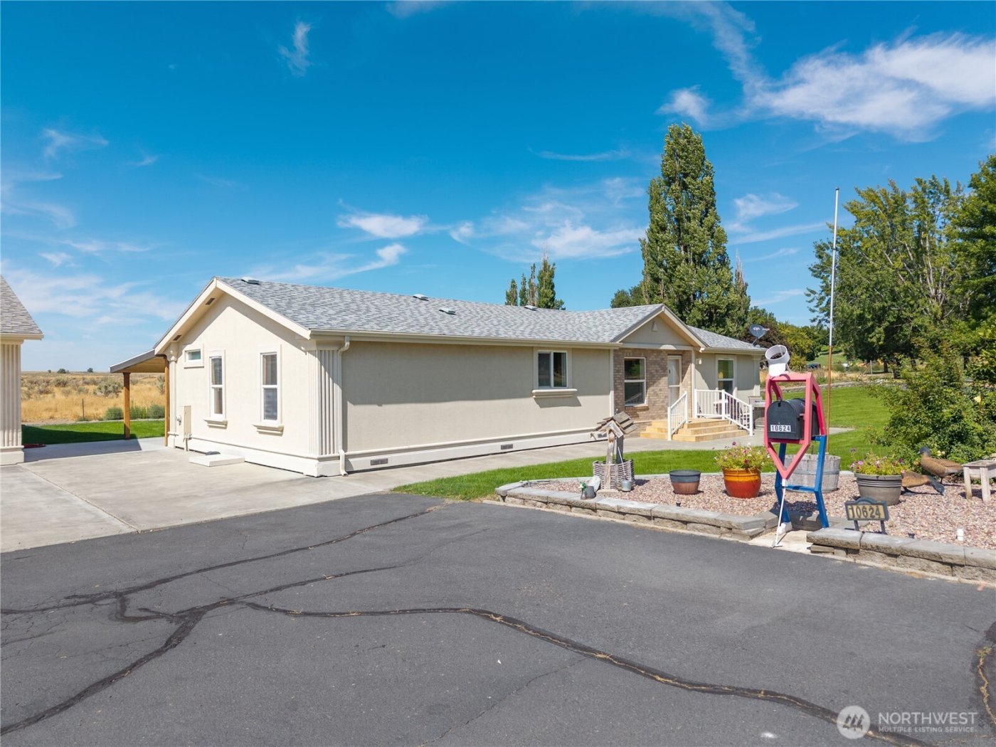 10624 Handicap Drive SE, Warden, WA 98857